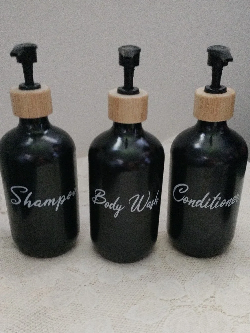 White Mouth Wash Dispenser / Black Plastic Bamboo Look Bath Bottles In Plastic